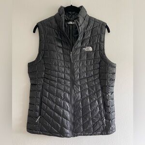 The North Face Women's Black Thermoball Quilted Vest